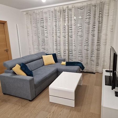 Stylish Panorama City Family Suite Bratislava Exterior photo