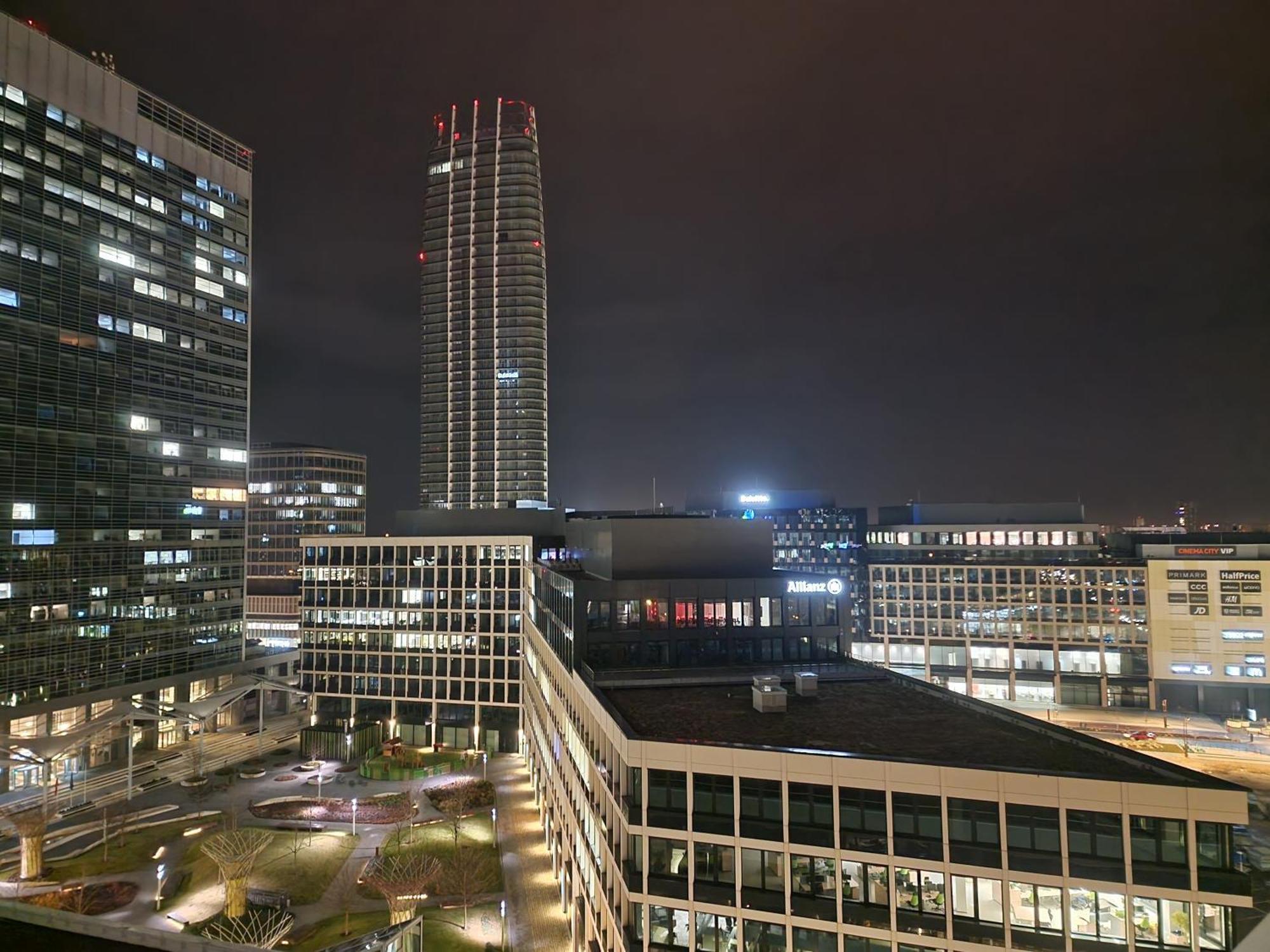 Stylish Panorama City Family Suite Bratislava Exterior photo